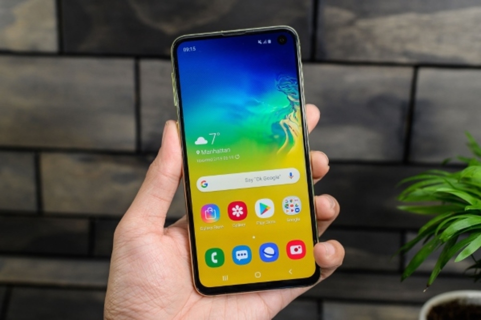 Nguyên nhân khiến điện thoại samsung bị treo màn hình