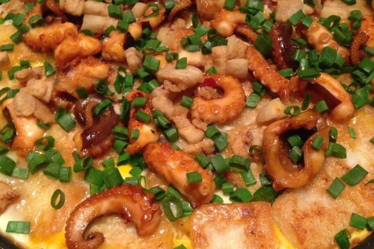 Bột chiên bạch tuộc là món ăn phá cách, hương vị thơm ngon