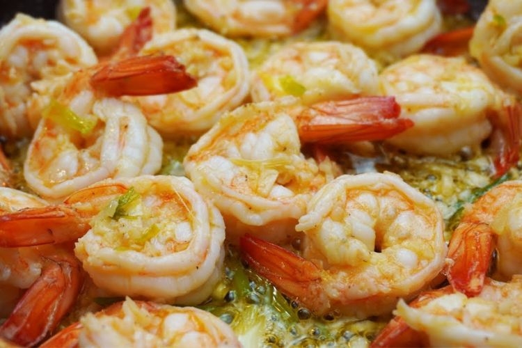 Thành phẩm tôm sốt bơ tỏi thơm lừng