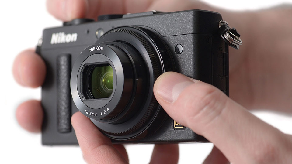 Máy ảnh compact Nikon