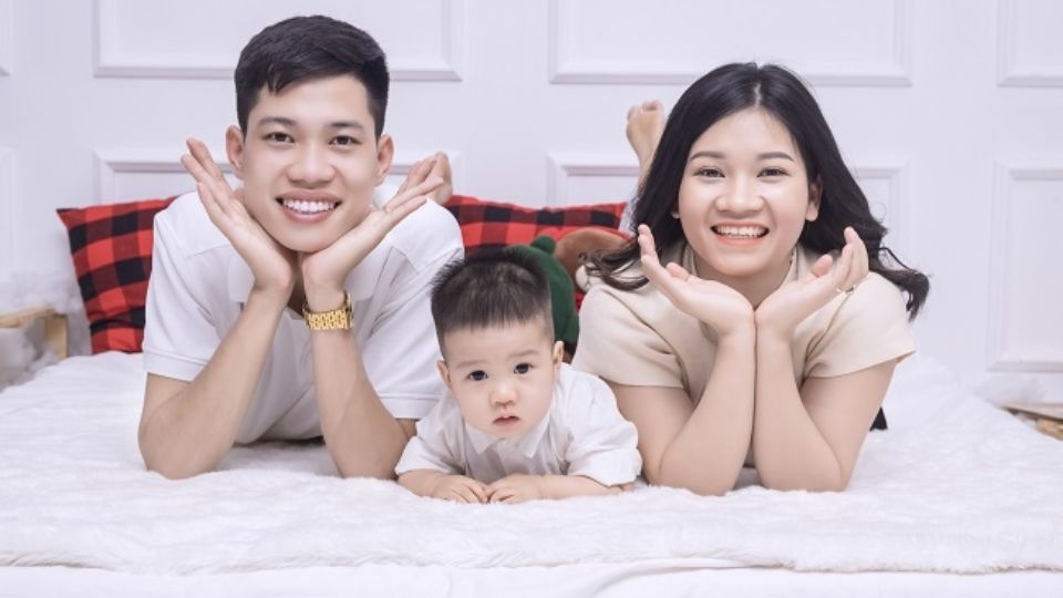 Concept chụp ảnh gia đình vui vẻ