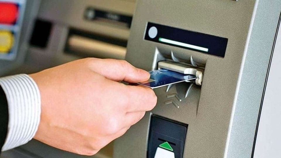 Cách 3: Kích hoạt thẻ tại cây ATM
