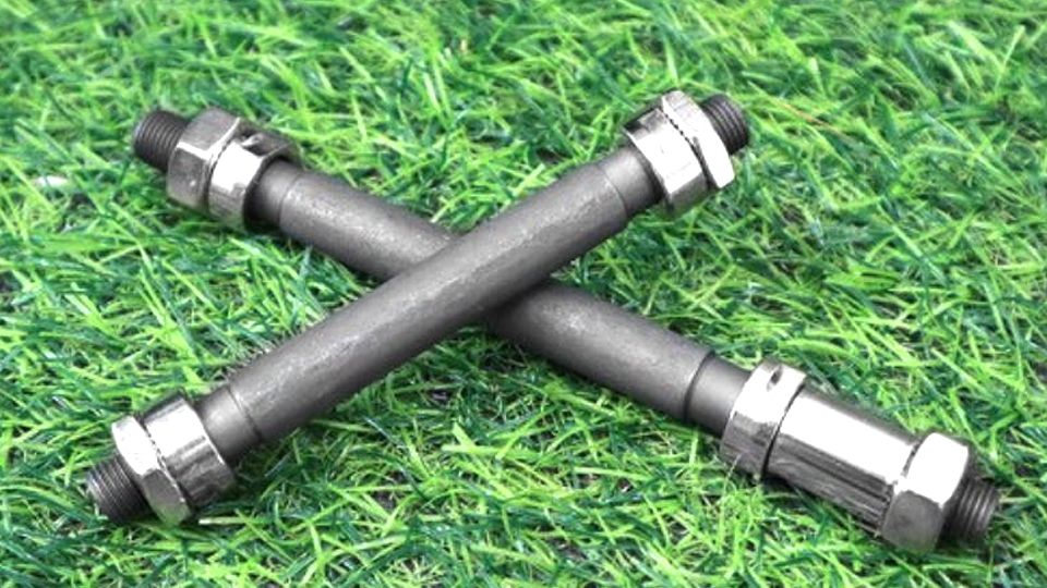 Trục trong moay ơ xe đạp.