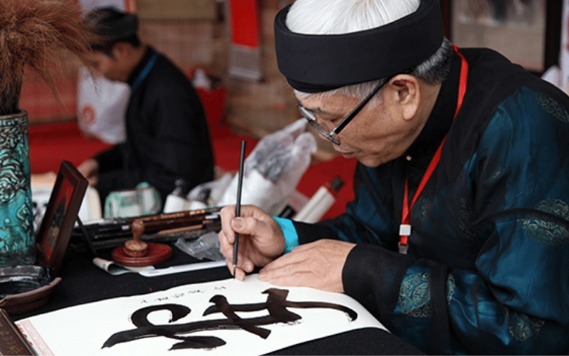 khai bút đầu năm hình 3