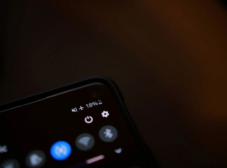 Sạc pin điện thoại mới - Ảnh 02