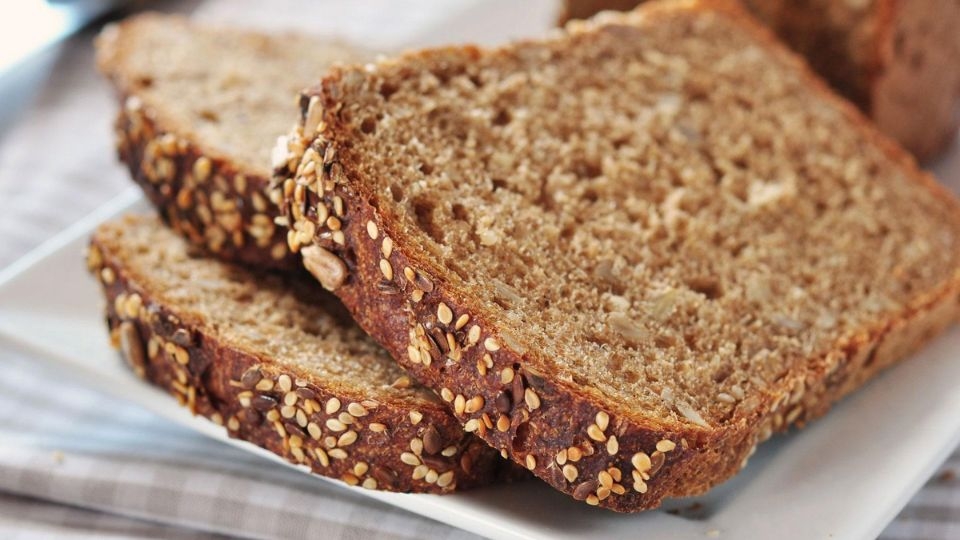 Cách làm bánh mì gạo lứt (3)