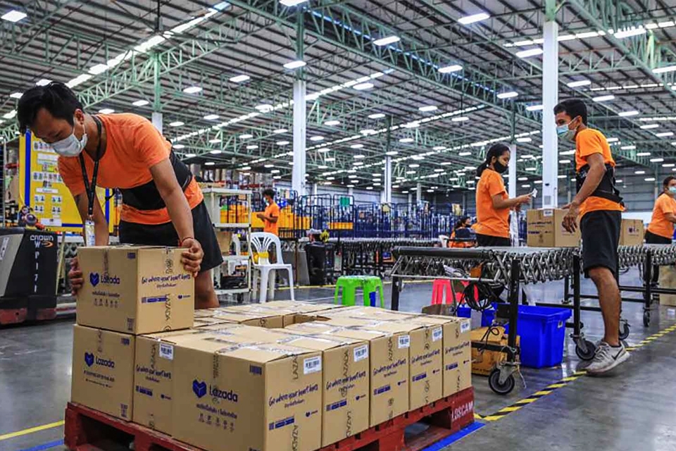 Kho Lazada là một mắt xích quan trọng trong chuỗi cung ứng hàng hóa của Lazada.
