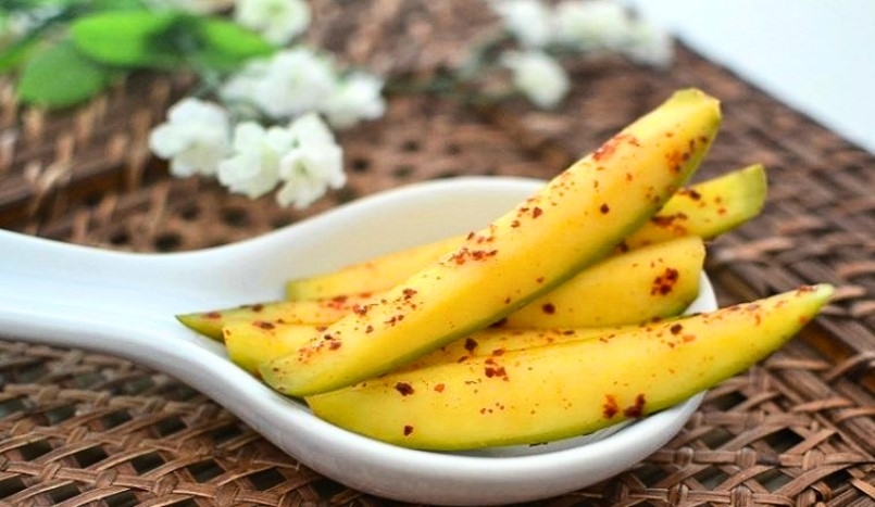 Cách làm xoài ngâm đường muối ớt