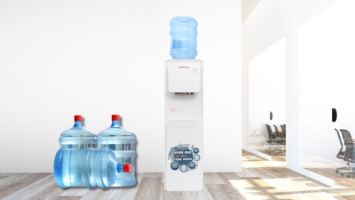 Nên sử dụng máy lọc nước nóng lạnh hay cây nước nóng lạnh? 1