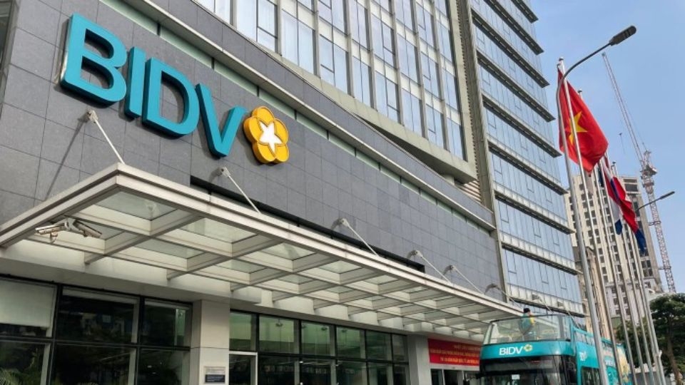 Các câu hỏi về tài khoản thu phí thường niên BIDV