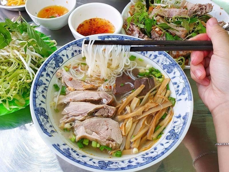 Cách nấu bún măng vịt măng khô 1