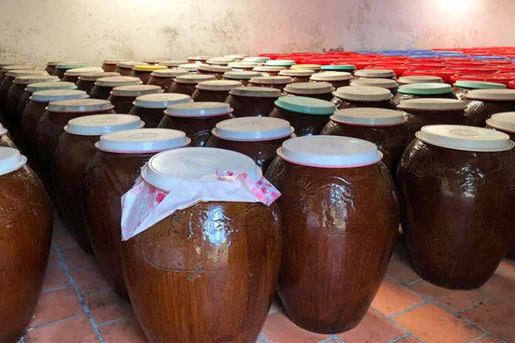 Hướng dẫn cách ngâm rượu sim khô rừng chuẩn