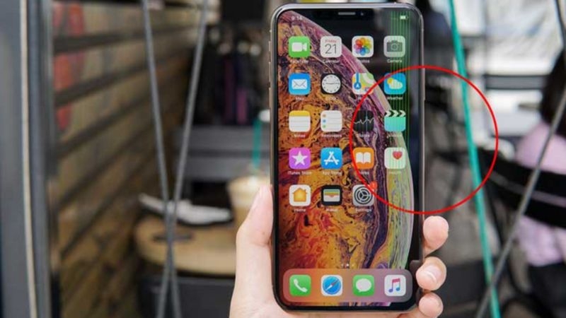 màn hình iPhone bị sọc 2