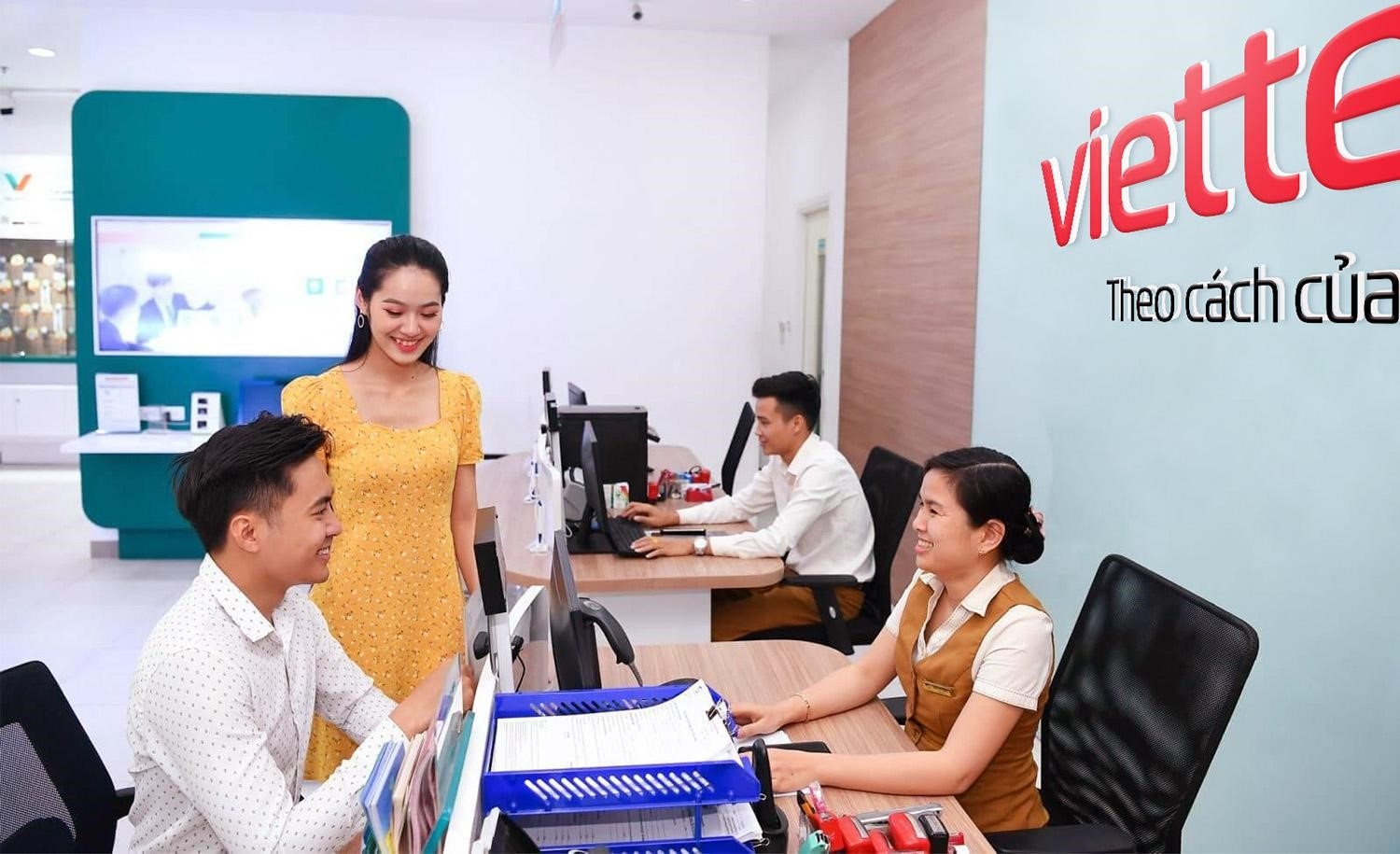 Di chuyển tới cửa hàng Viettel gần nhất