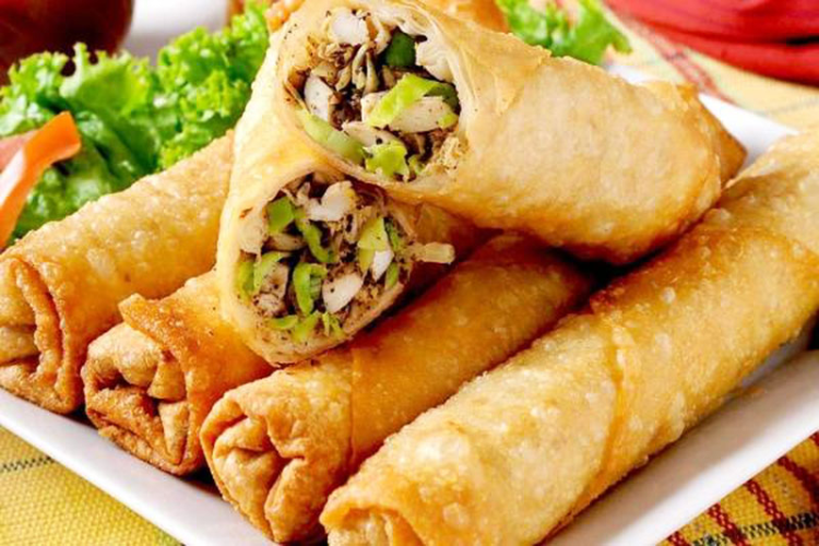 Bí quyết để chiên chả giò luôn giòn tan và vàng rụm