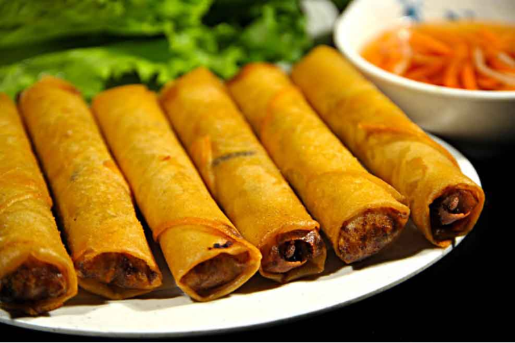 Thành phẩm chả giò đông lạnh chiên giòn