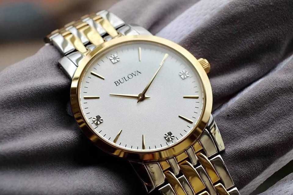 Đồng hồ Bulova của nước nào hình 12