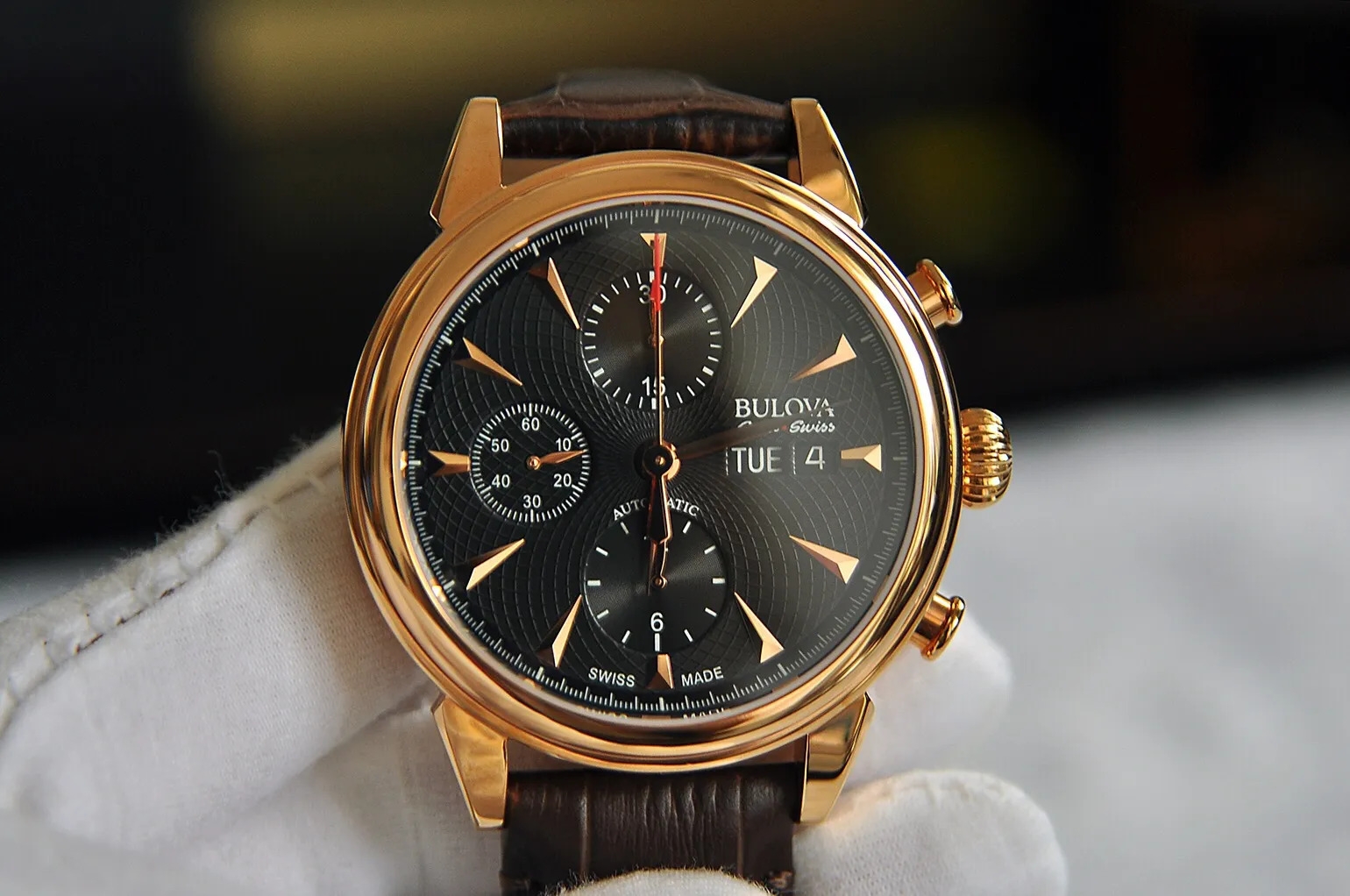 Đồng hồ Bulova của nước nào hình 13