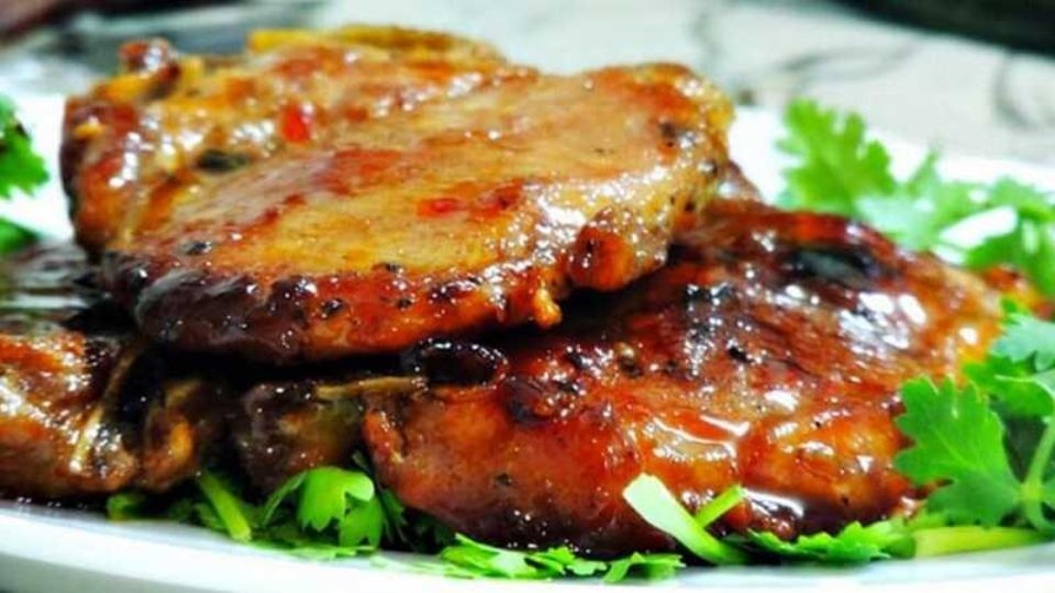 Thịt cốt lết rim dầu hào