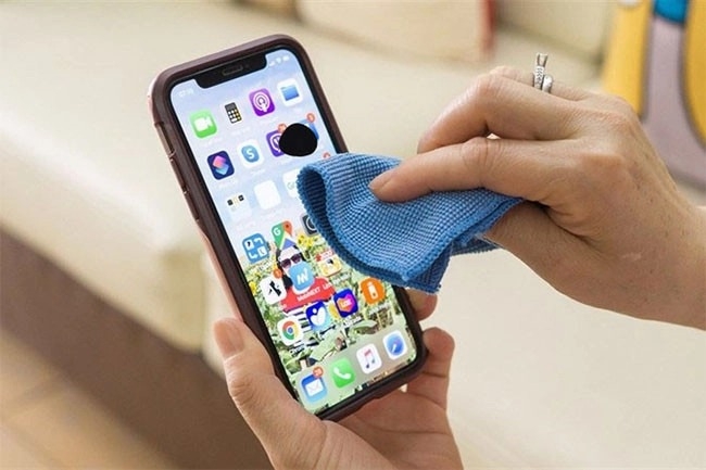 Việc tự sửa chữa màn hình điện thoại là một quá trình phức tạp và tiềm ẩn nhiều rủi ro