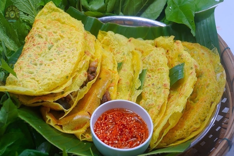 Cách chiên bánh xèo giòn: Những lưu ý quan trọng giúp bánh ngon, vàng rụm, không dính chảo 5