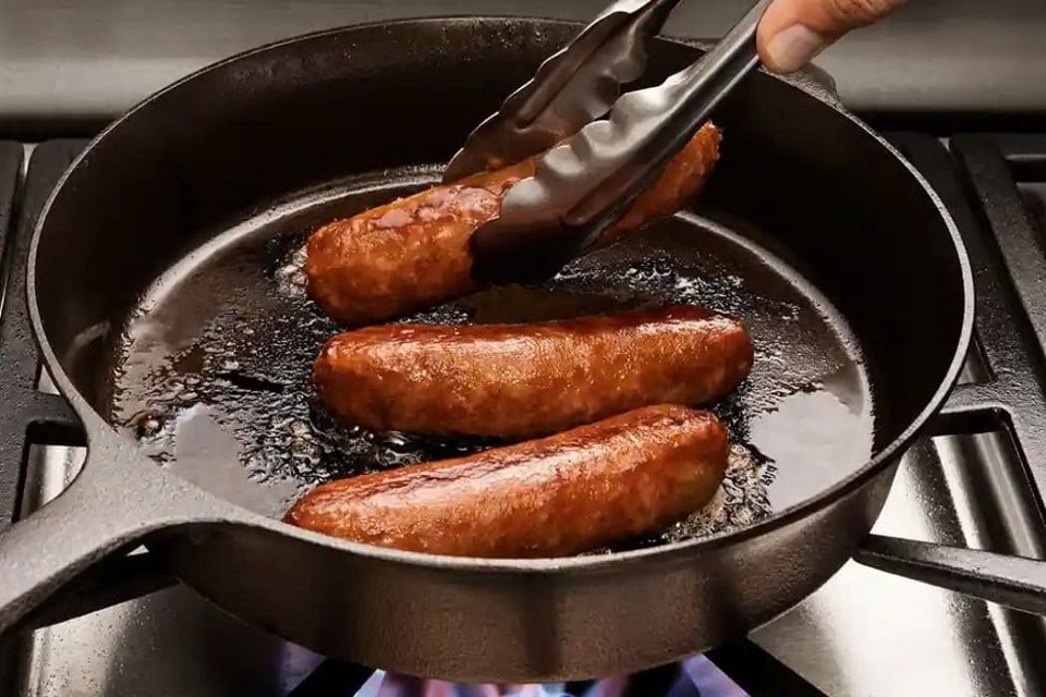 Cách làm bánh crepe xúc xích 5