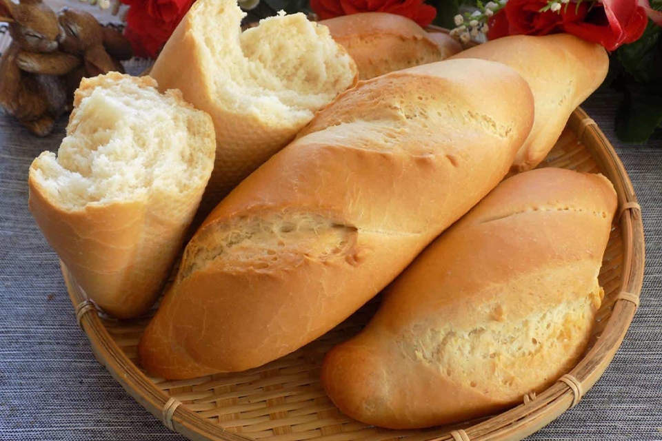 Nguyên liệu làm bánh mì không cần bột nở