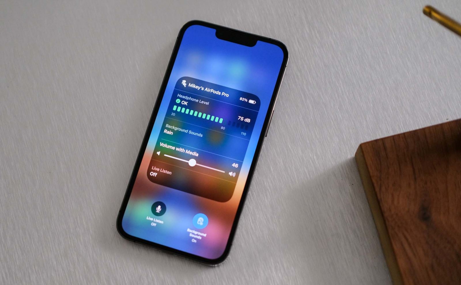 iPhone 13 thời lượng pin để nghe nhạc lâu dài