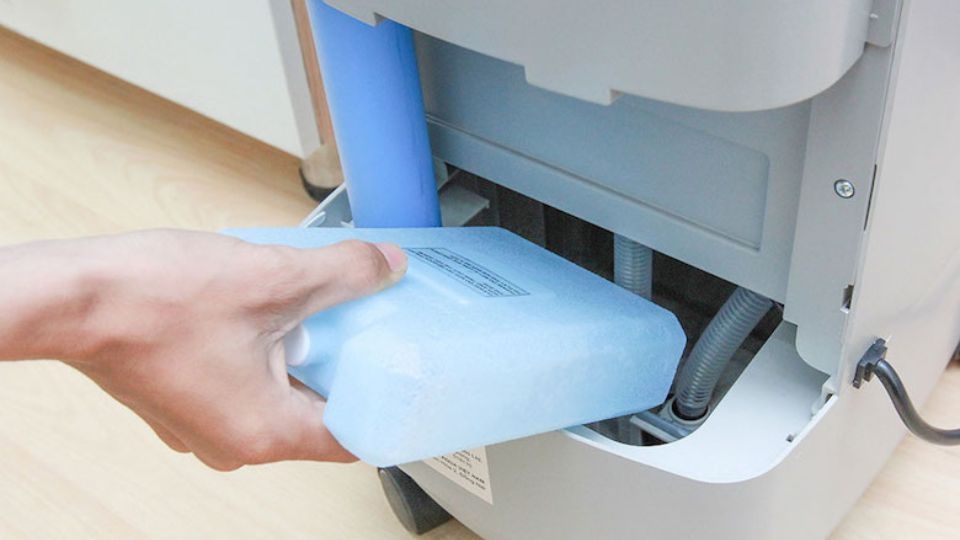 Vệ sinh bình chứa nước