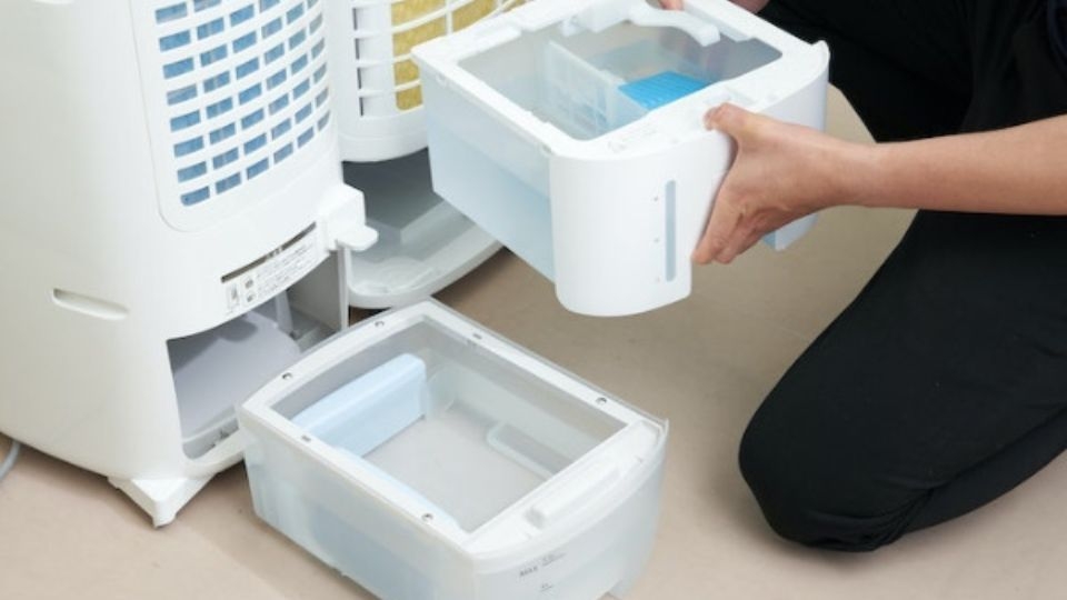 Hướng dẫn cách vệ sinh quạt điều hoà Midea 2