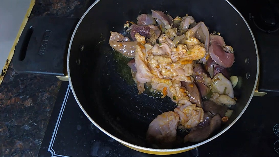 Xào tim, lá lách và ruột già