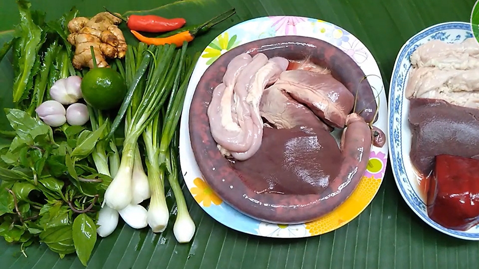 Những nguyên liệu chính cần có để nấu xáo lòng