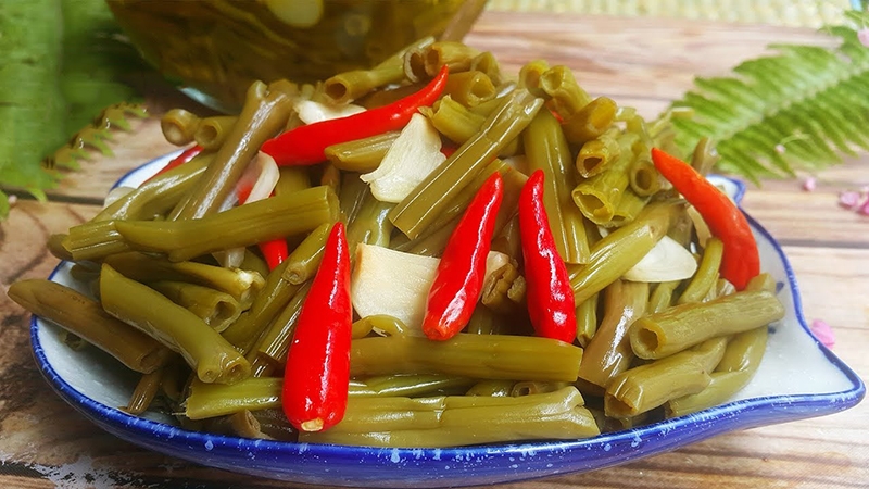 Cách làm rau muống ngâm chua ngọt 1