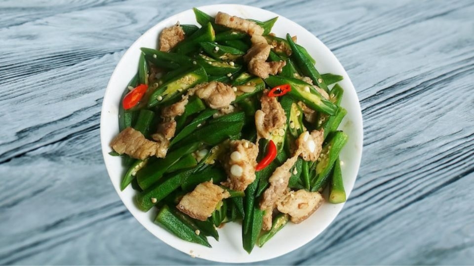 Thịt lợn xào đậu bắp