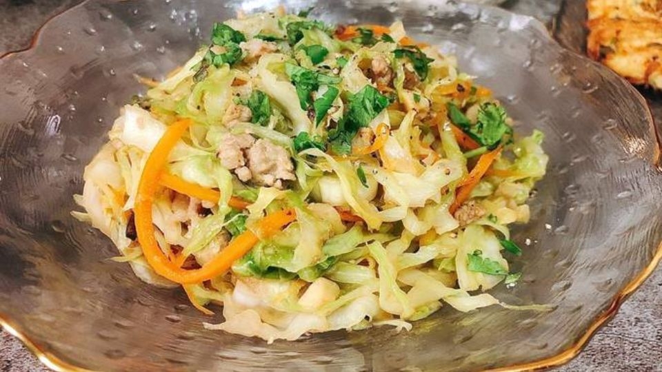 Thịt lợn xào bắp cải