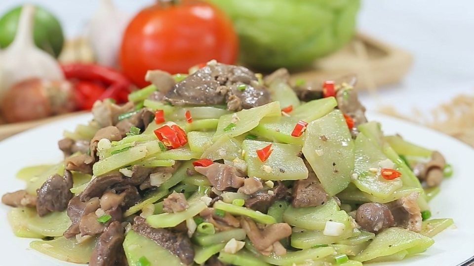 Thịt lợn xào su hào