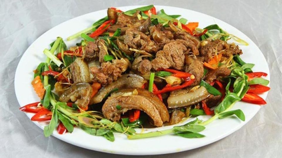 Thịt lợn xào lăn