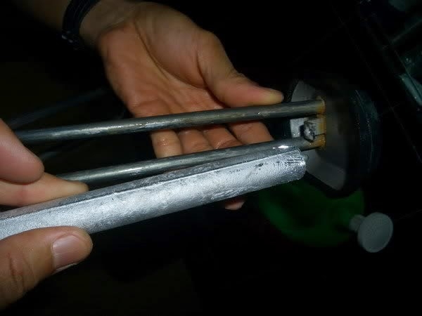 Thanh magie máy nước nóng có tác dụng gì? Nên thay và bảo dưỡng thanh magie máy nước nóng khi nào? 1