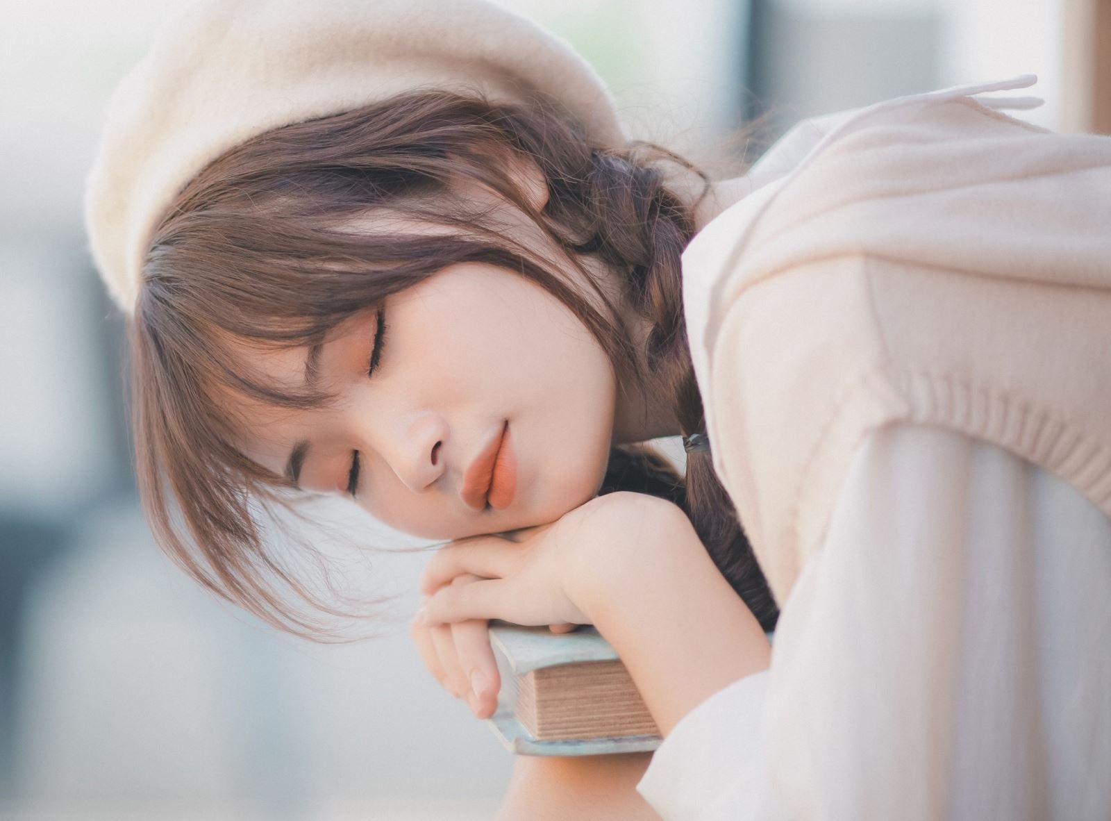 Ảnh tone trắng thơ ngây