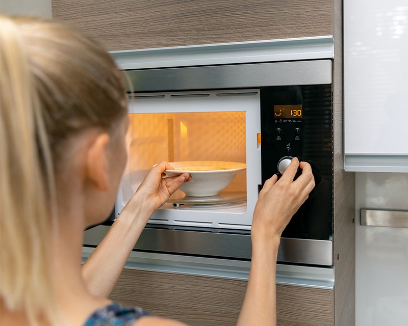 Cách sử dụng lò vi sóng Bosch đúng nhất là gì? Những thông tin cần biết về lò vi sóng Bosch 3