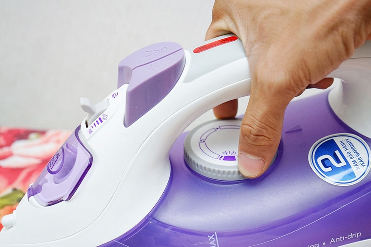 cách sử dụng bàn ủi hơi nước Bluestone - hình 3