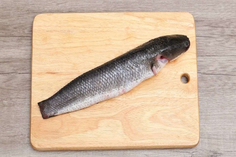 Cách làm cá lóc hấp cuốn bánh tráng dân dã nhưng ăn cực cuốn ngay tại nhà - Hình 3