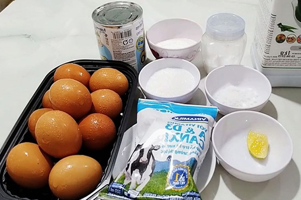 Nguyên liệu làm bánh flan 10 trứng cơ bản nhất.