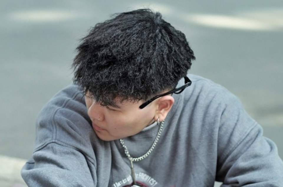 Các dáng mặt của các bạn nam phù hợp với tóc con sâu