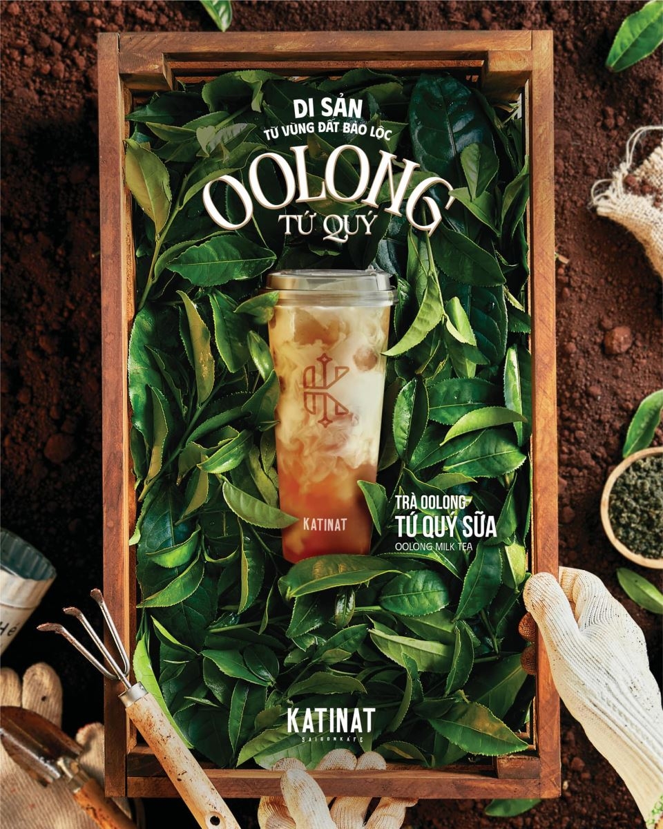 Poster treo tường quảng bá món trà sữa Ô long tứ quý của Katinat