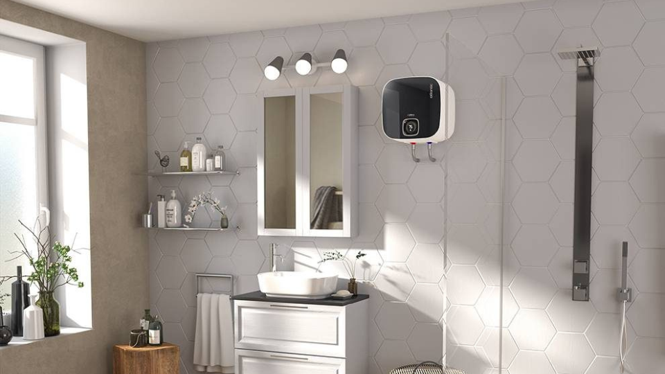 Nên mua máy nước nóng điện hay gas? (1)