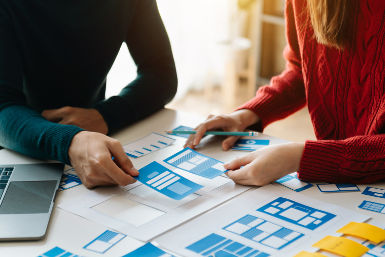 Quy trình thiết kế một poster tuyển dụng