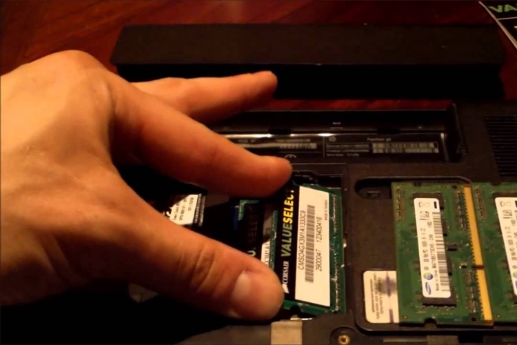 Hướng dẫn cách tự kiểm tra và thay RAM laptop cực dễ dàng và đơn giản - Hình 6
