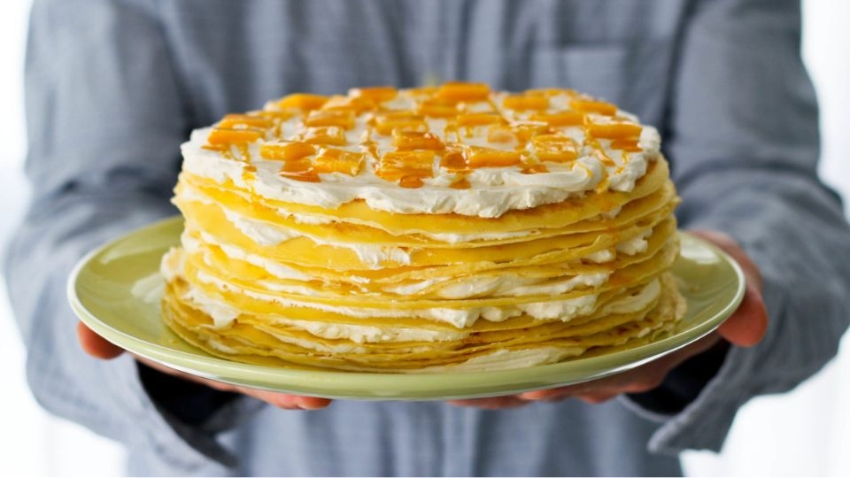 Bánh crepe ngàn lớp xoài