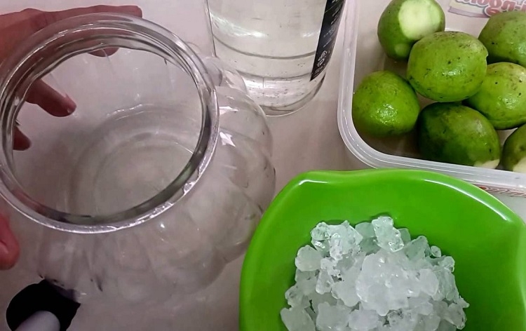 Nguyên liệu chuẩn bị để ngâm rượu ổi găng